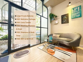 Cozy Studio with large Balcony in central Bui Vien District 1